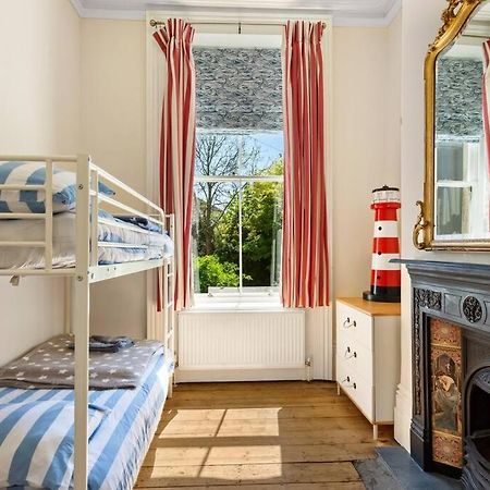 Appartement Luxurious Victorian, A Few Minutes From The Beach - Sleeps 2 Adults And Up To 3 Children à St Leonards-on-Sea Extérieur photo