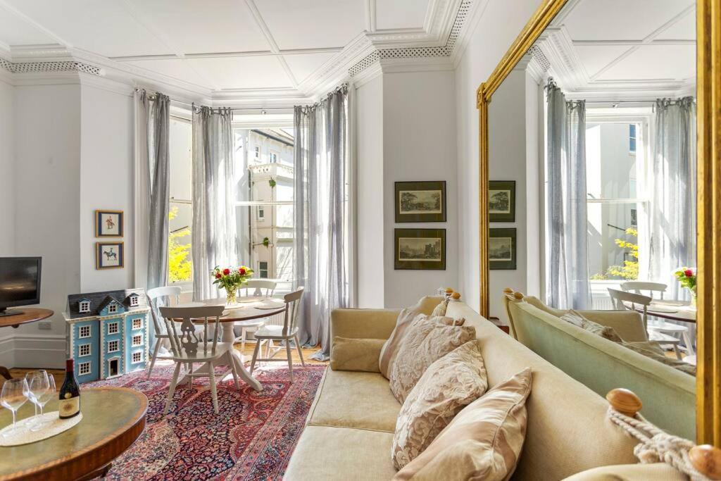 Appartement Luxurious Victorian, A Few Minutes From The Beach - Sleeps 2 Adults And Up To 3 Children à St Leonards-on-Sea Extérieur photo