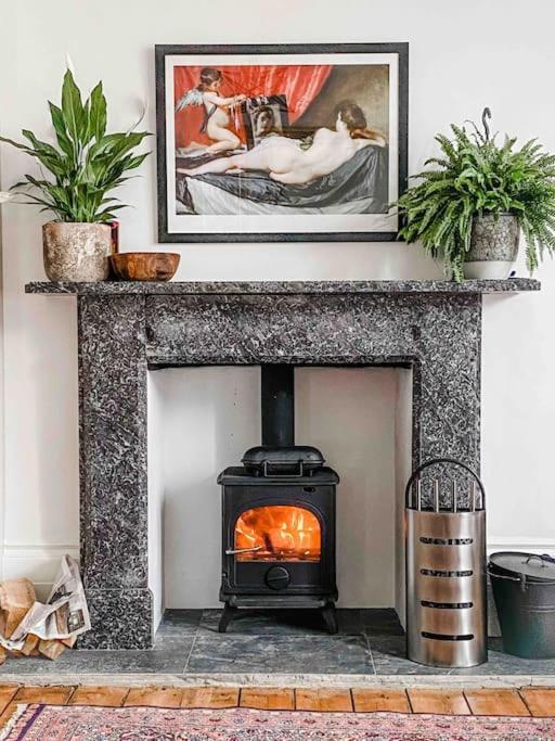 Appartement Luxurious Victorian, A Few Minutes From The Beach - Sleeps 2 Adults And Up To 3 Children à St Leonards-on-Sea Extérieur photo